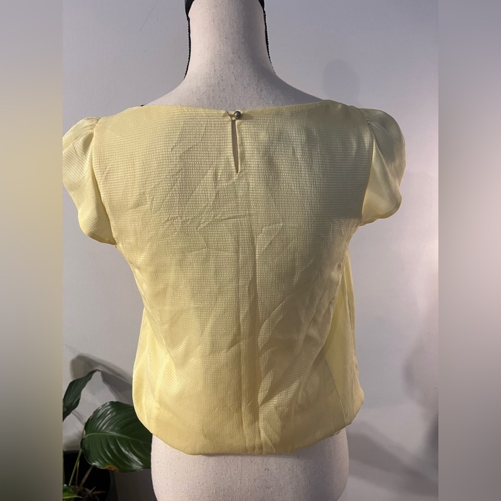 Chic Yellow Ruffle Blouse - Picture 8 of 11